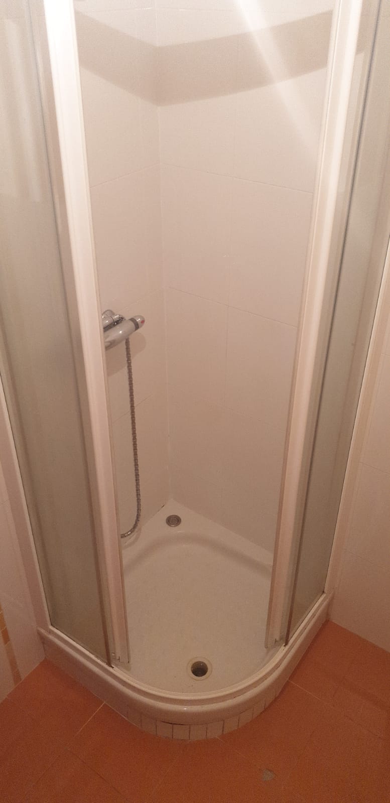 reforma baño antes reforma baño en Torrejón de Ardoz